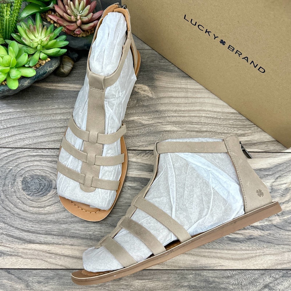 NIB Lucky Brand Benecia 8M Leather Flat Gladiator Sandals Dune